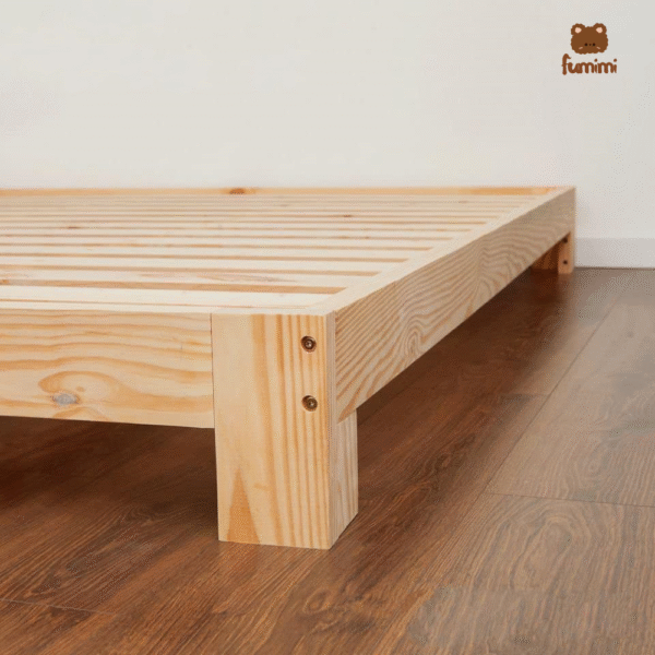 Chất liệu gỗ thông tự nhiên